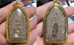 阿赞并2530年32灵第三期萨佑曼坤平佛牌